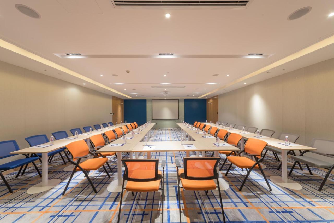 Holiday Inn Express Shanghai Jiading Center By Ihg Esterno foto